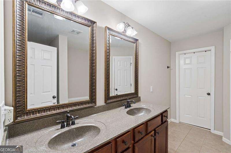 503 Grove Field Court Suwanee - Photo 32