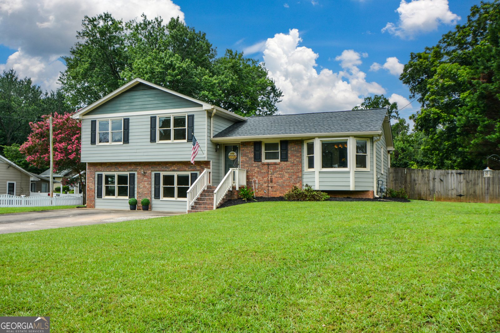 616 Tidwell Road Alpharetta - main photo