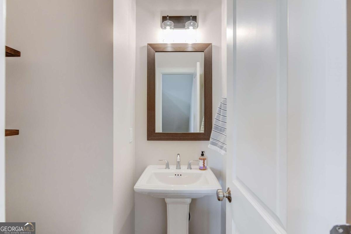 5217 Riden Court Buford - Photo 20