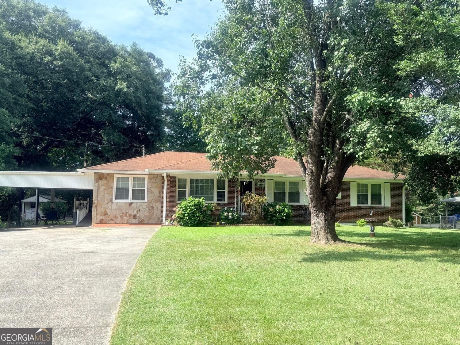 3879 Sharon Drive Powder Springs - main photo