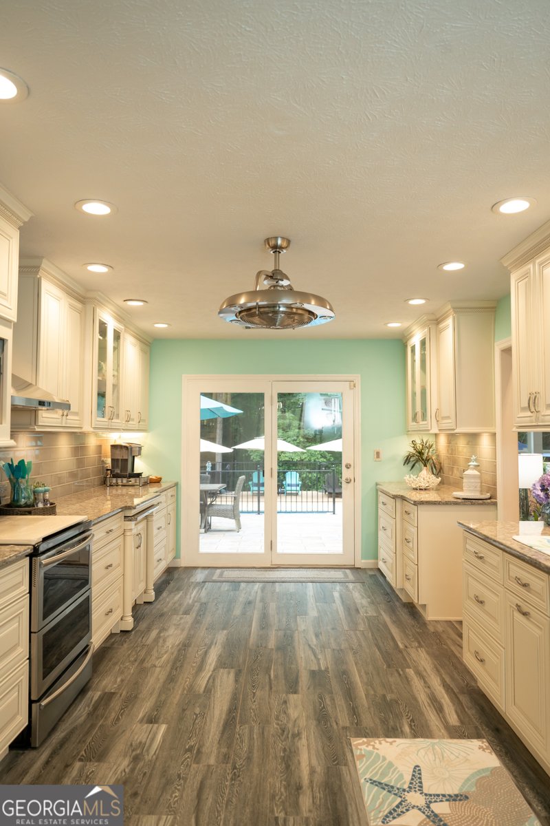 122 Colonial Court Lagrange - Photo 20