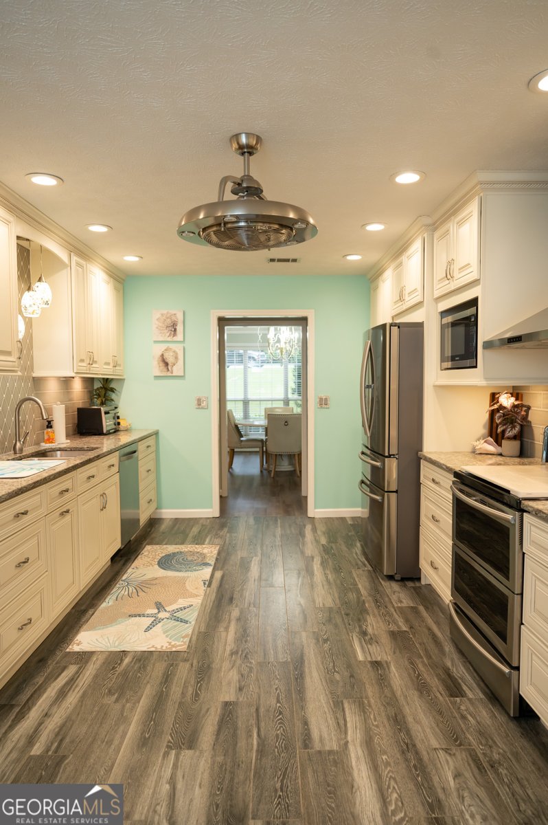 122 Colonial Court Lagrange - Photo 24