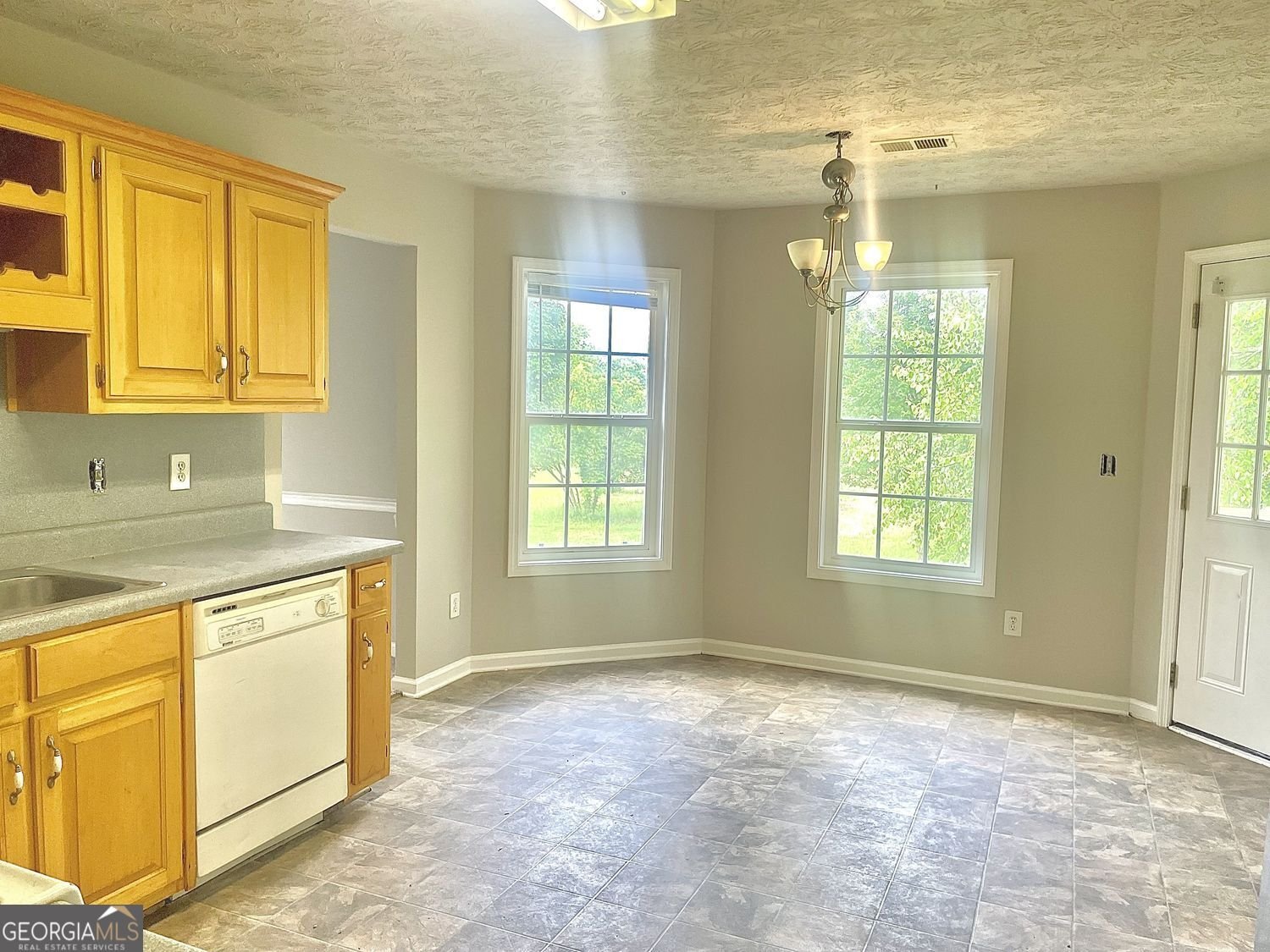 3095 Oak Grove Road Loganville - Photo 16