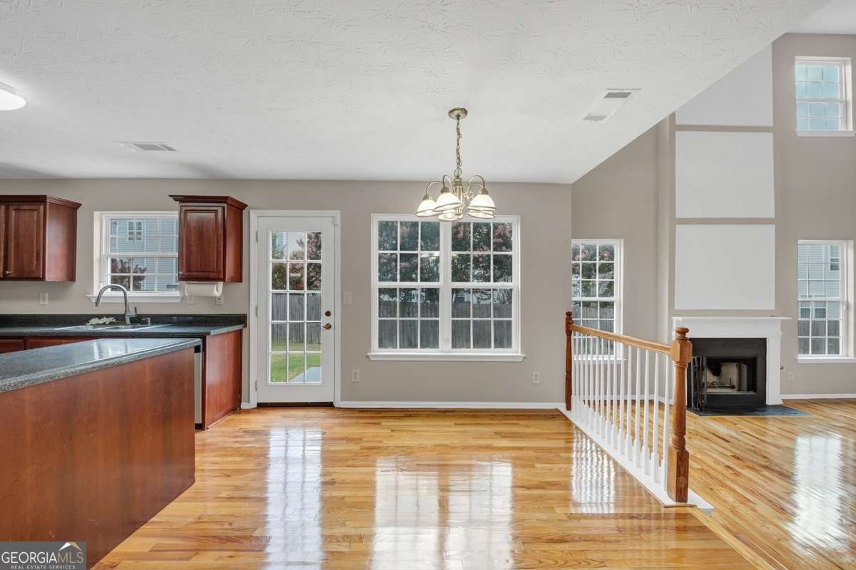 4425 Grove Lake Court Loganville - Photo 12