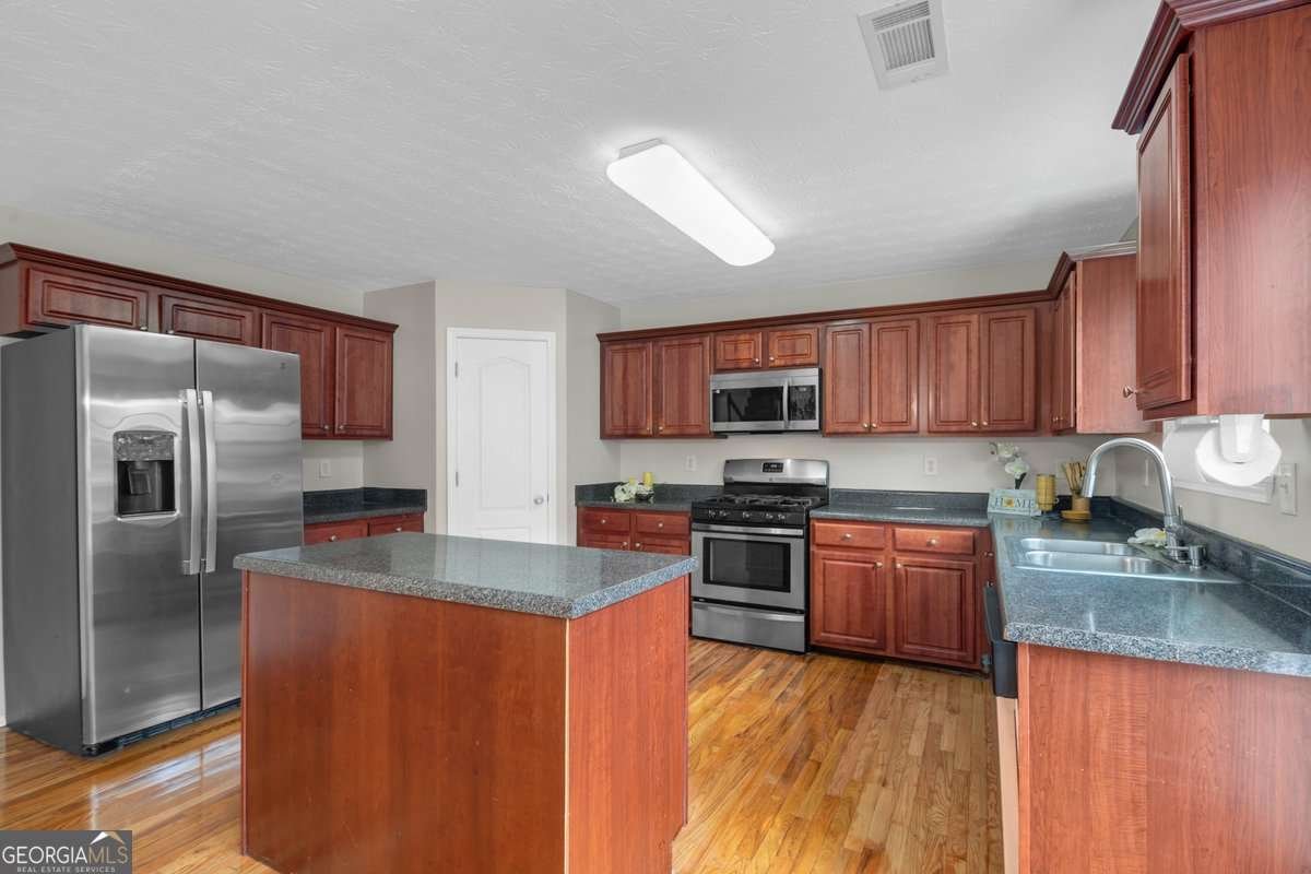 4425 Grove Lake Court Loganville - Photo 14