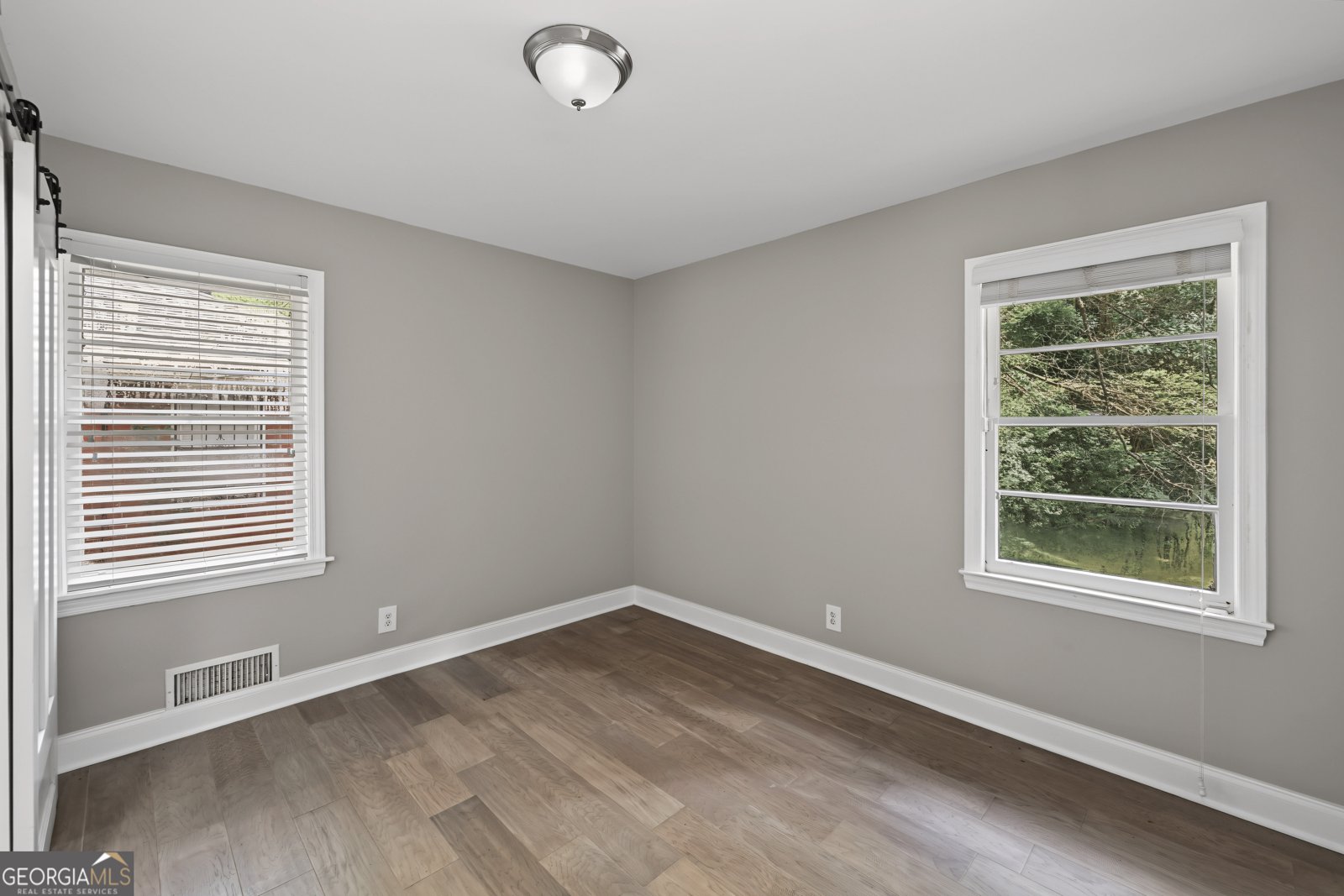 2462 Macon Drive Atlanta - Photo 16