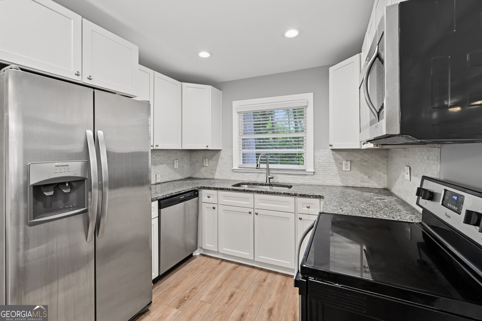 2462 Macon Drive Atlanta - Photo 6