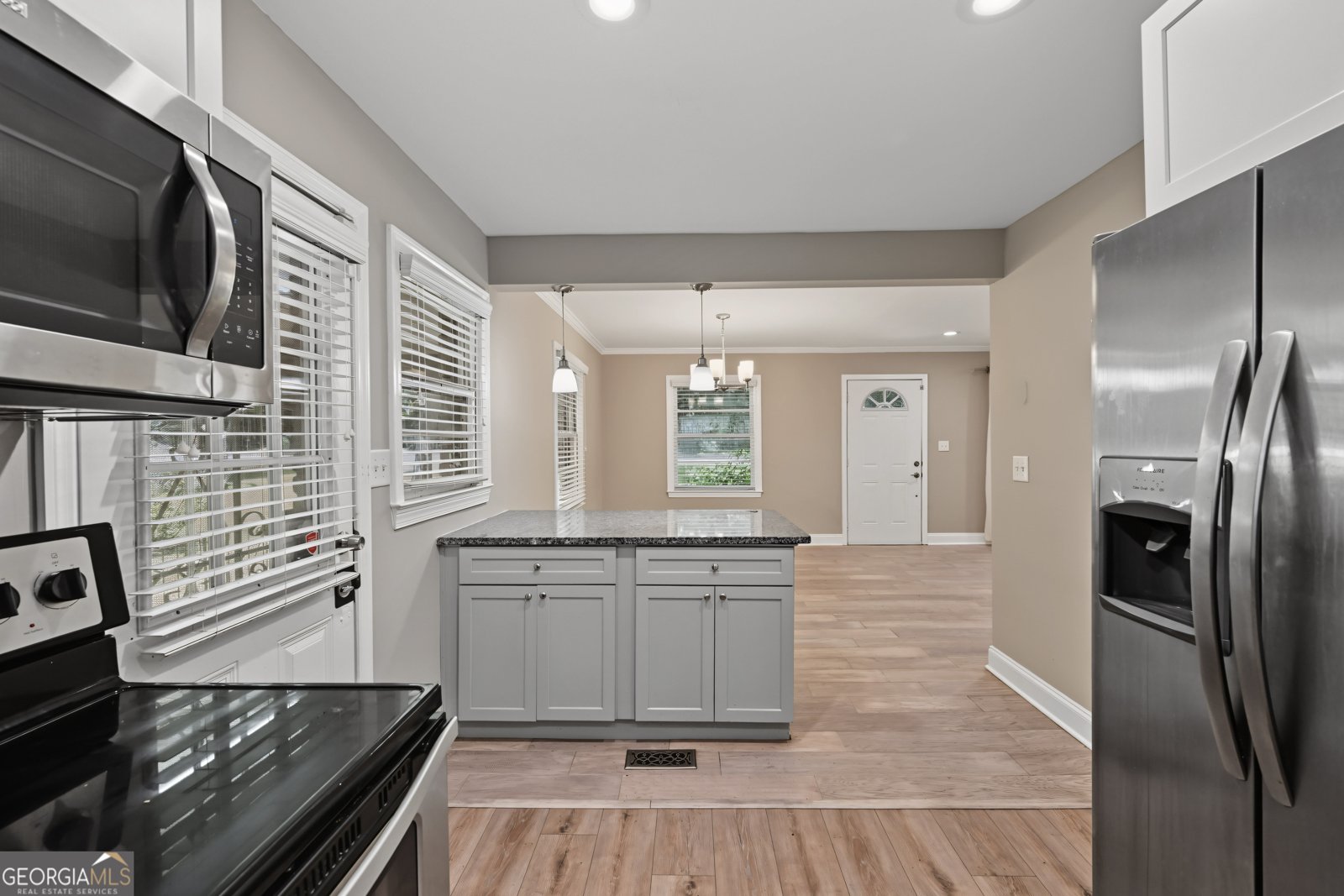 2462 Macon Drive Atlanta - Photo 7