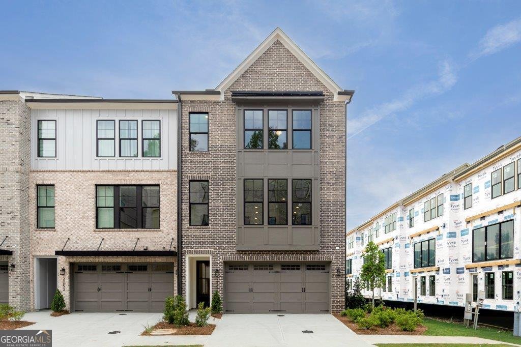 2255 Crestview Drive Brookhaven - main photo