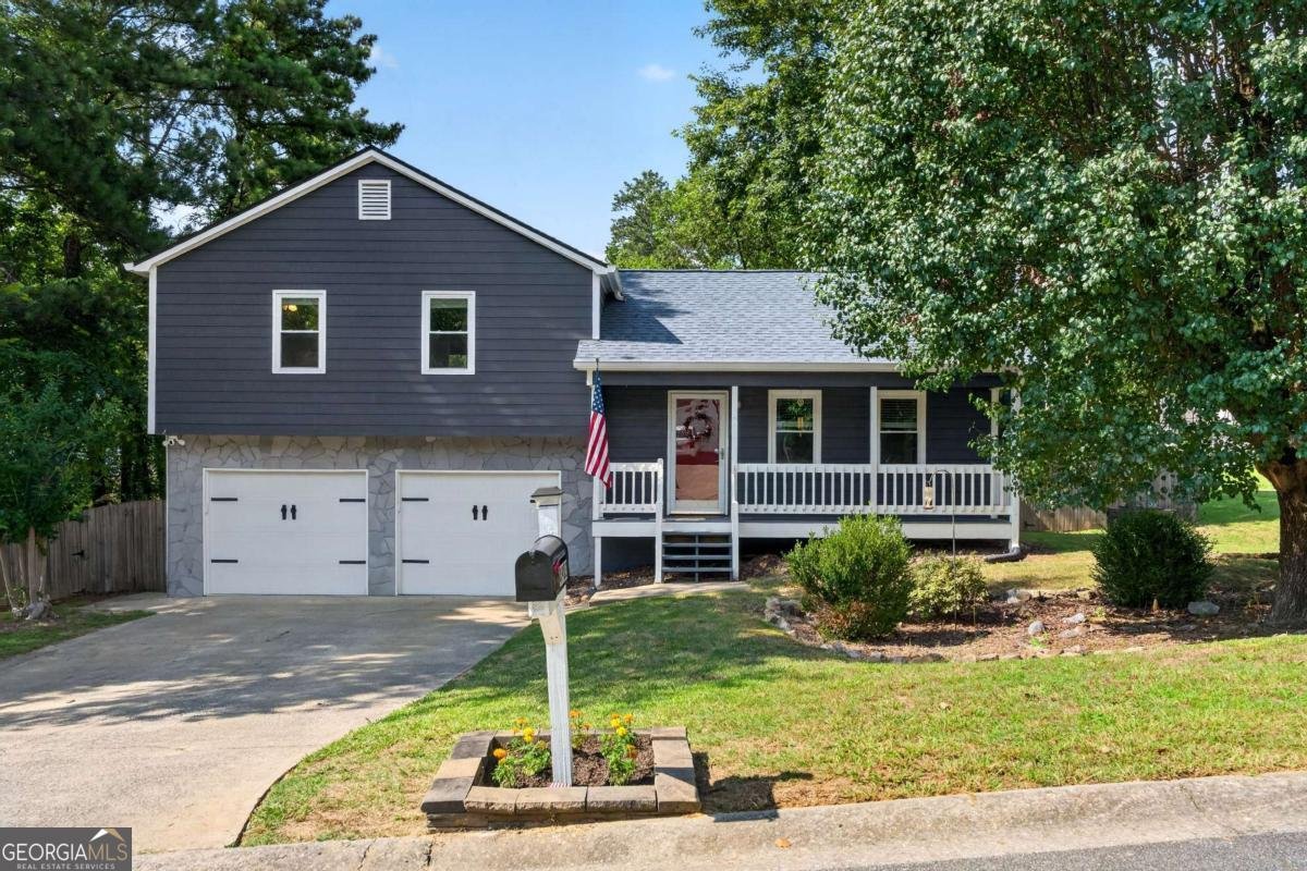 4983 Hunters Cove Drive Acworth - main photo