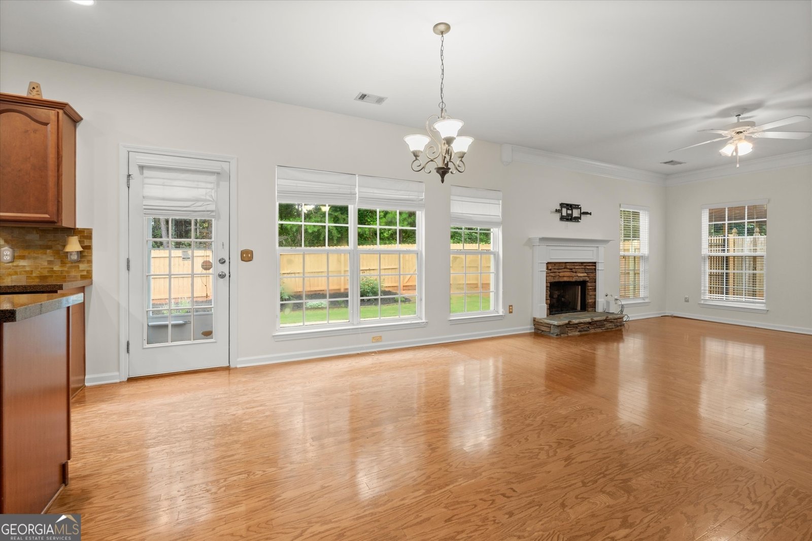 433 Highlands Loop Woodstock - Photo 12