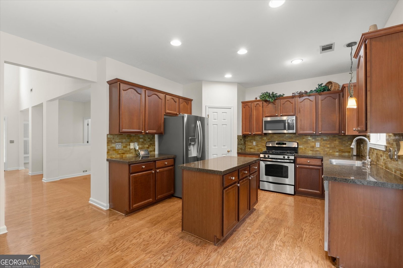 433 Highlands Loop Woodstock - Photo 7