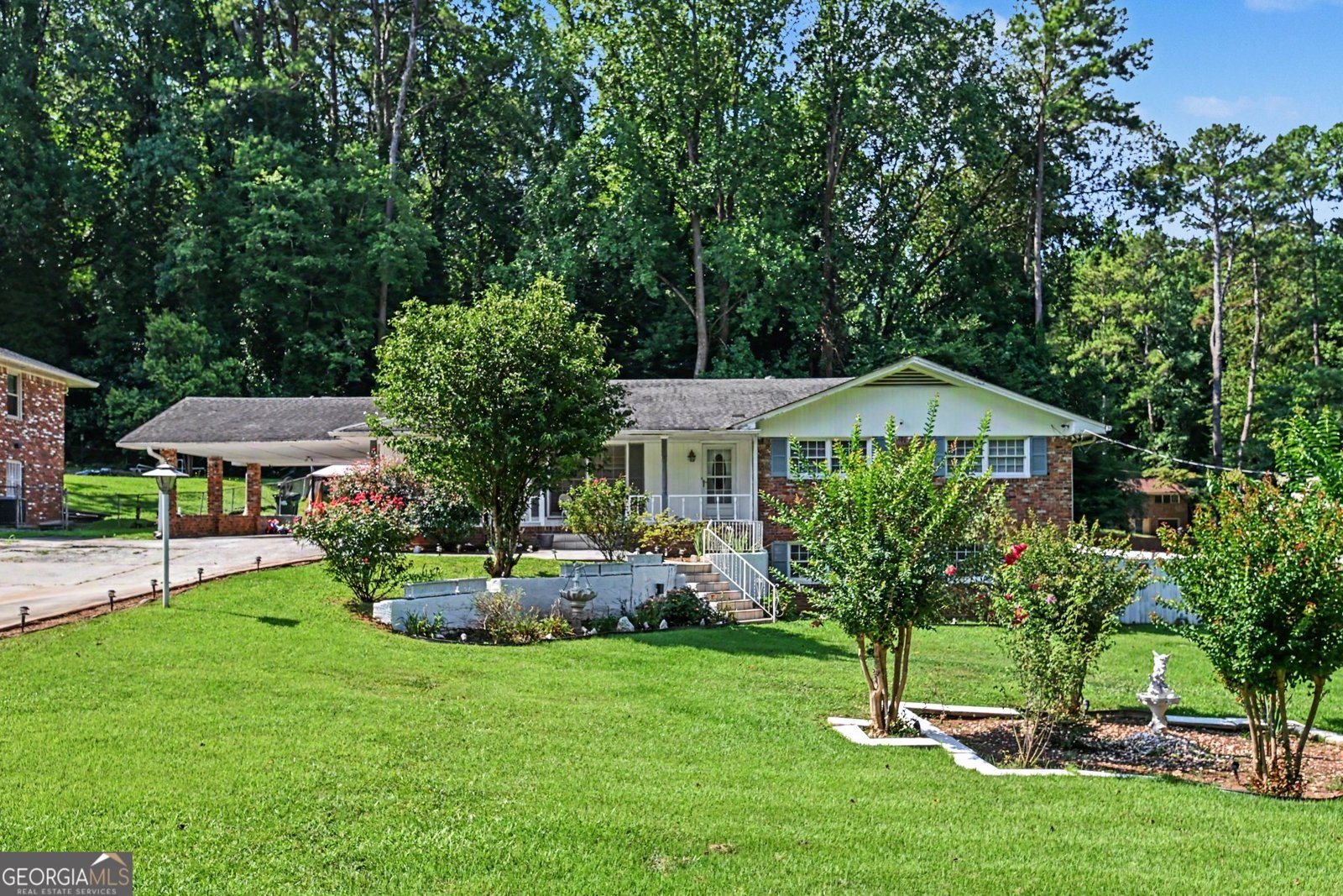 2700 Hayden Drive East Point - main photo