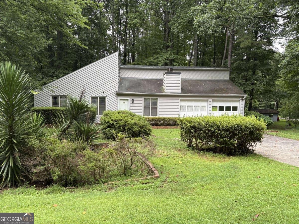 5506 Vaughn Road Woodstock - main photo