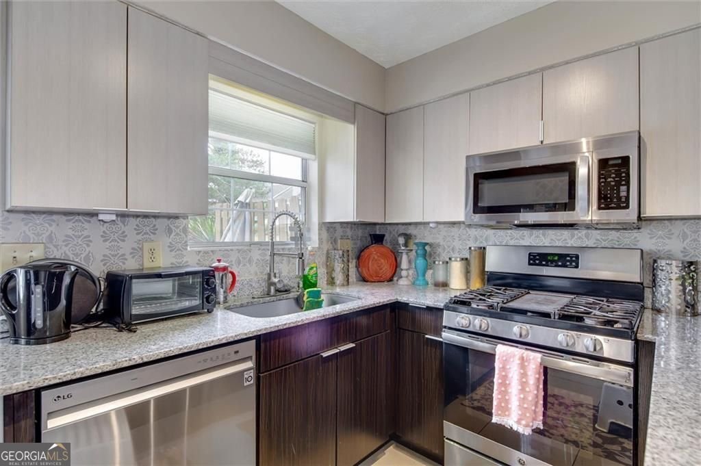 6638 Witherington Court Norcross - Photo 8