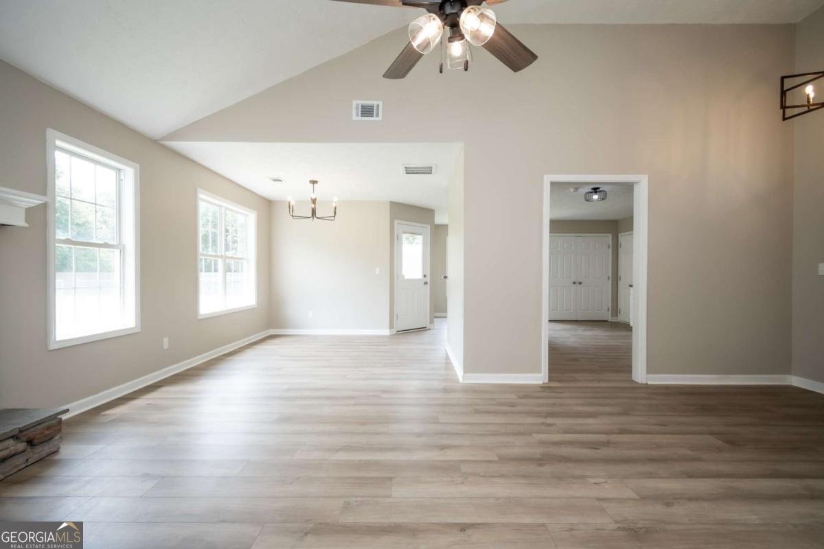 2341 Hartley Court Statham - Photo 10