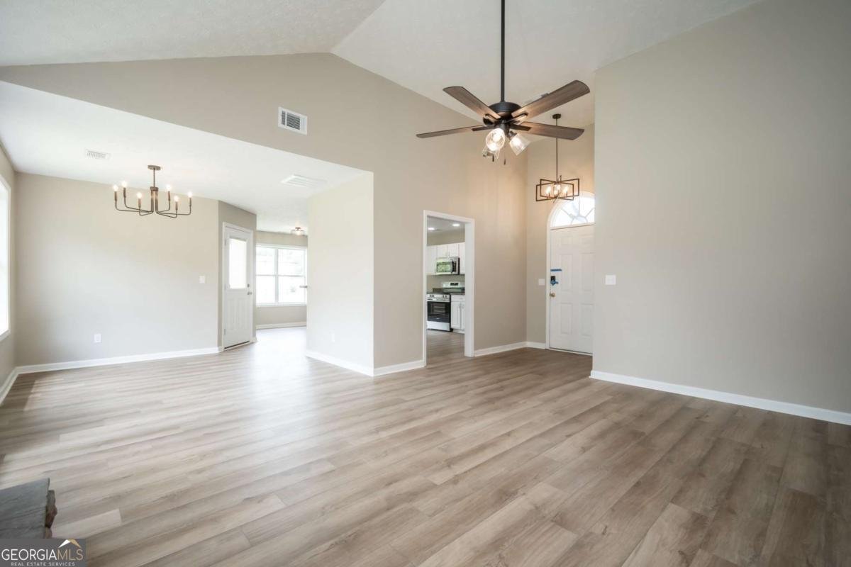 2341 Hartley Court Statham - Photo 11