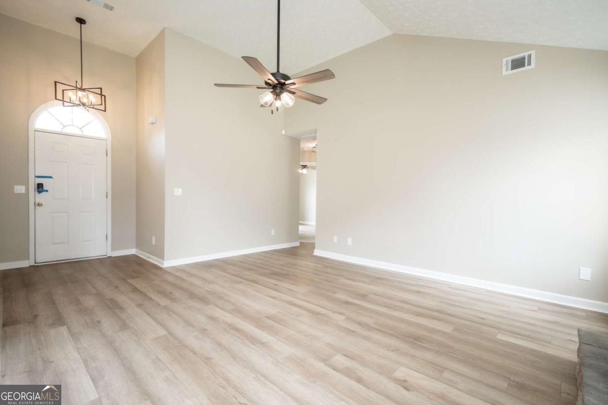 2341 Hartley Court Statham - Photo 12