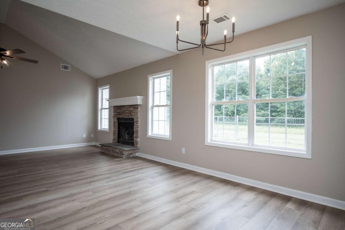 2341 Hartley Court Statham - Photo 14