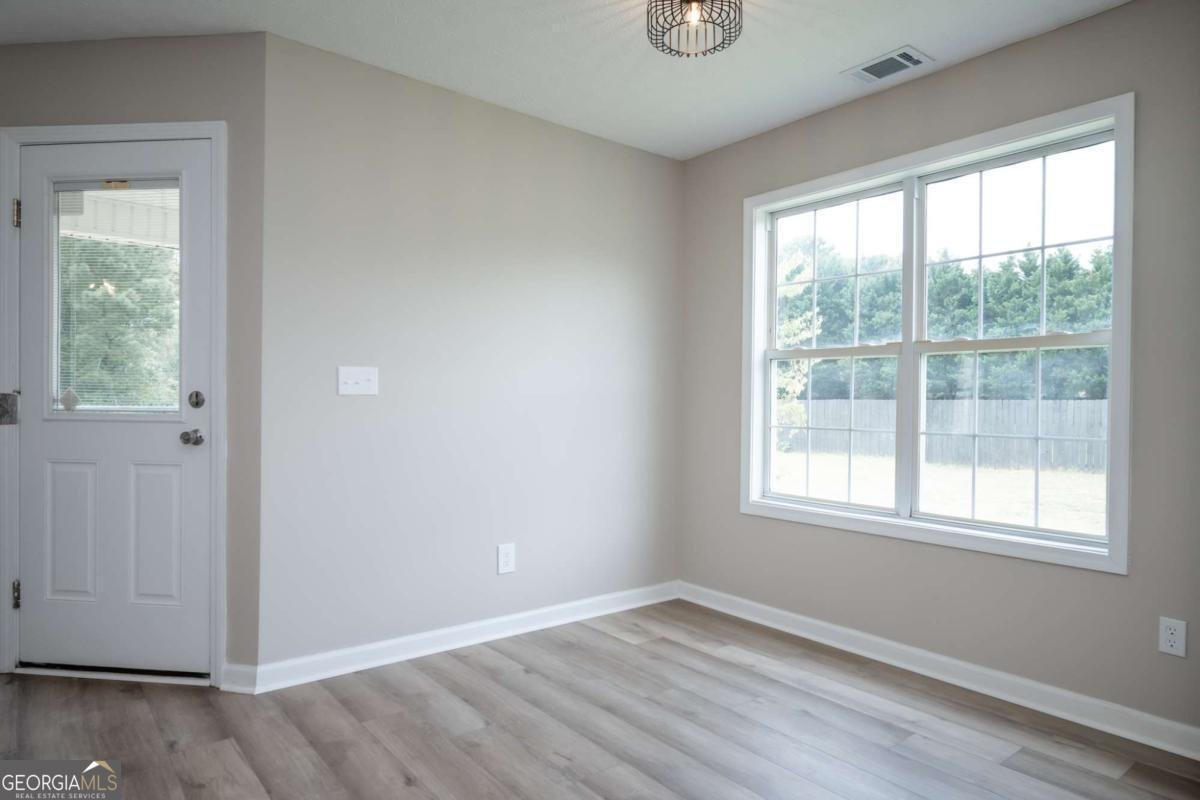 2341 Hartley Court Statham - Photo 17