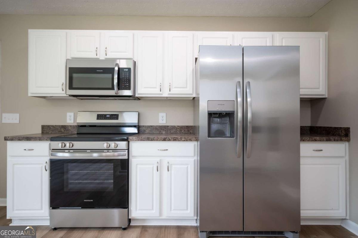 2341 Hartley Court Statham - Photo 25