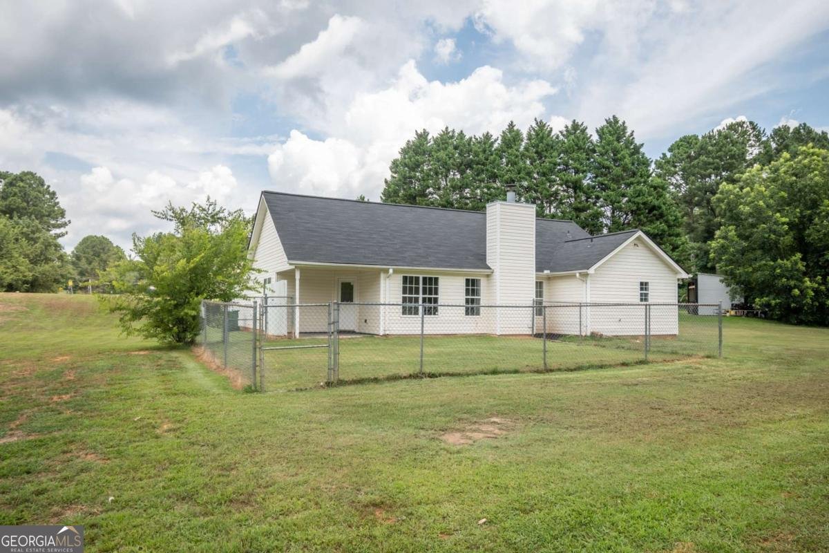 2341 Hartley Court Statham - Photo 6