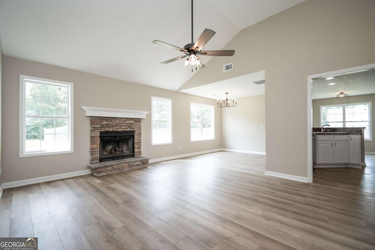 2341 Hartley Court Statham - Photo 9