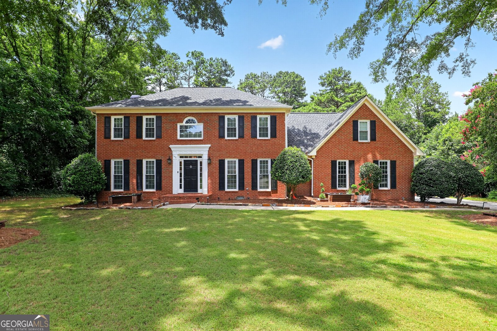 140 Creekview Trail Fayetteville - main photo