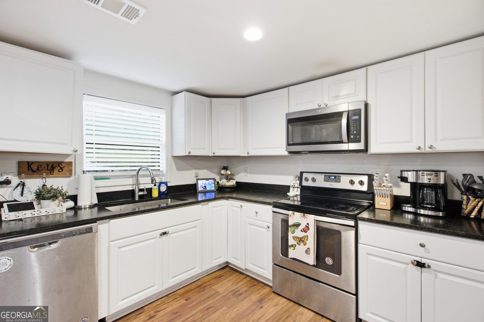 977 Bob Patton Road Clarkesville - Photo 8