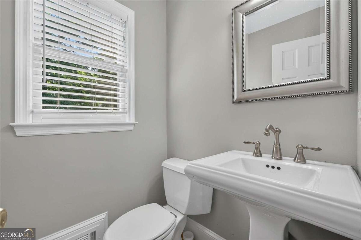 9005 Ridgestone Court Roswell - Photo 11