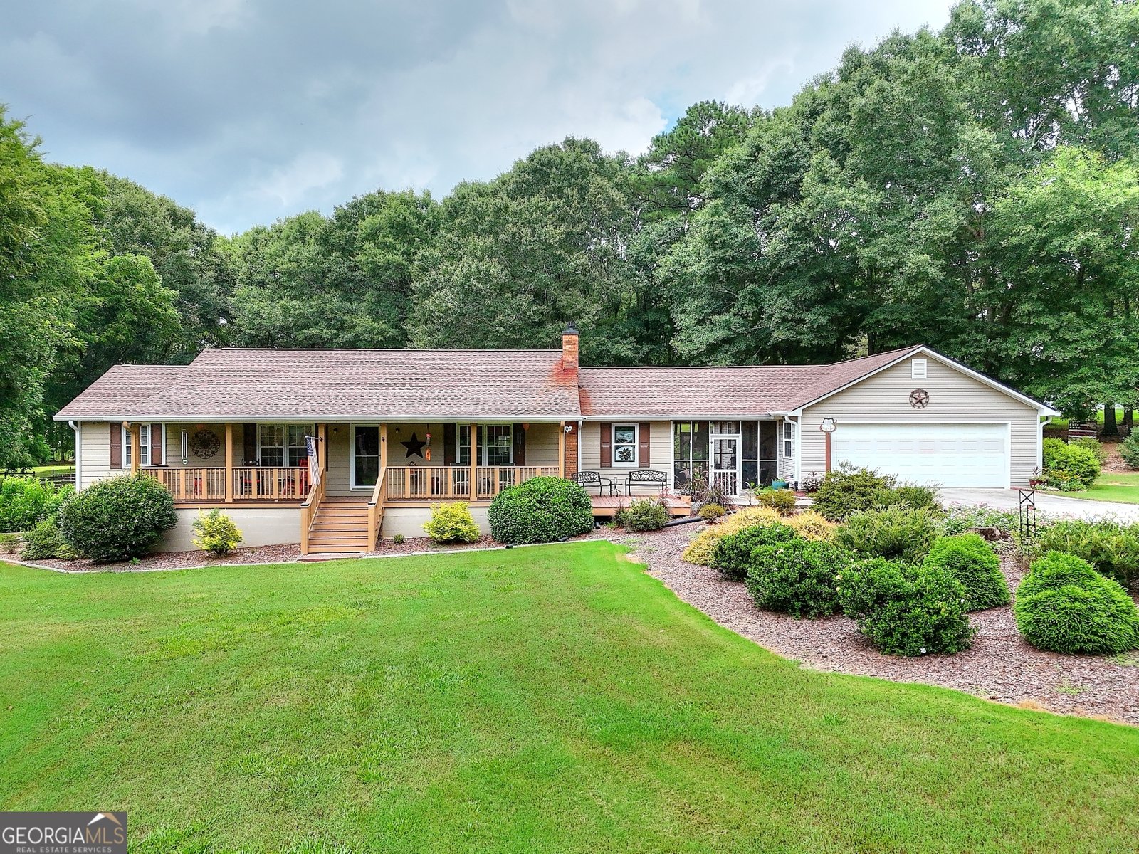 3079 Meadow Trail Loganville - main photo