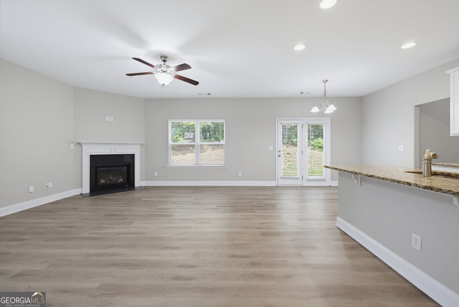 344 Farm Manor Court Lawrenceville - Photo 12