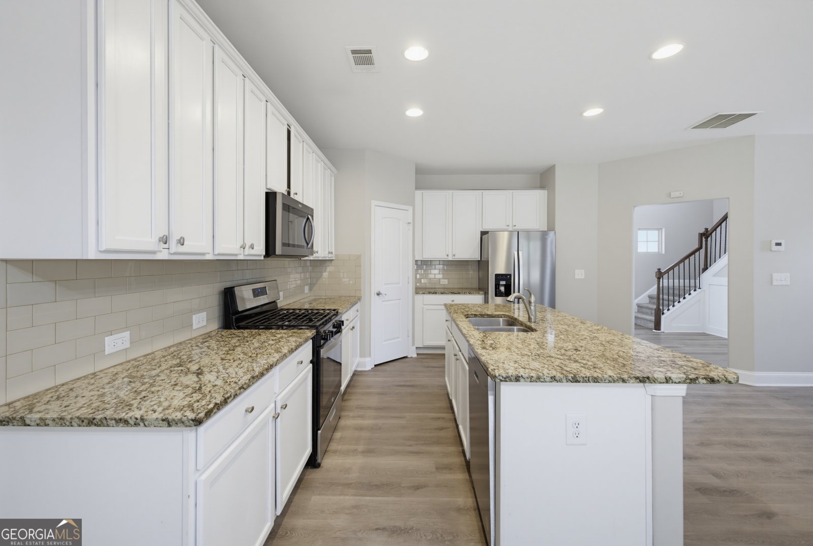 344 Farm Manor Court Lawrenceville - Photo 15