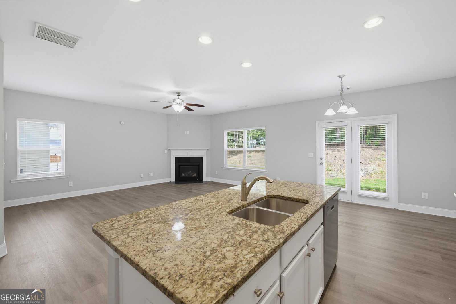 344 Farm Manor Court Lawrenceville - Photo 16