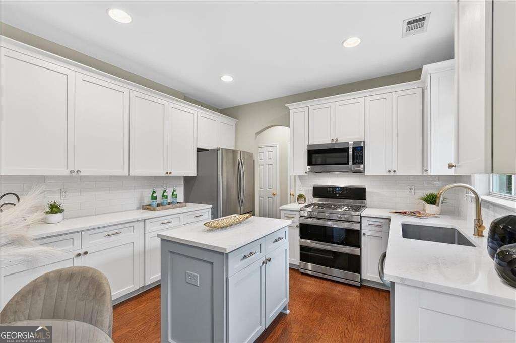 4545 Chelton Court Smyrna - Photo 10