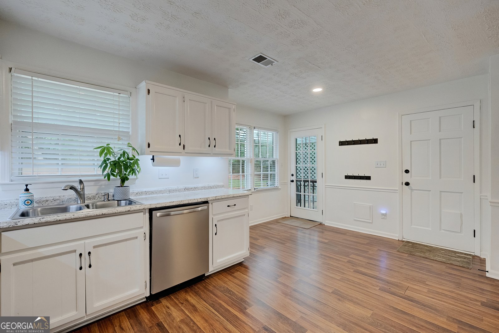 881 Providence Drive Lawrenceville - Photo 13