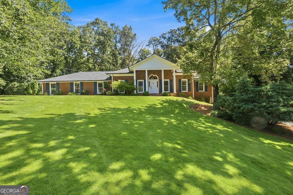 5607 Coronation Court Dunwoody - main photo