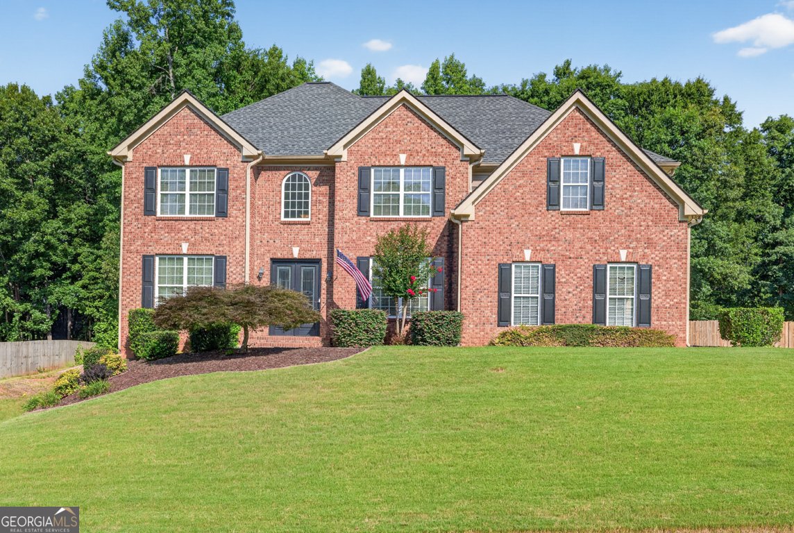 202 Prestwick Drive Hoschton - main photo