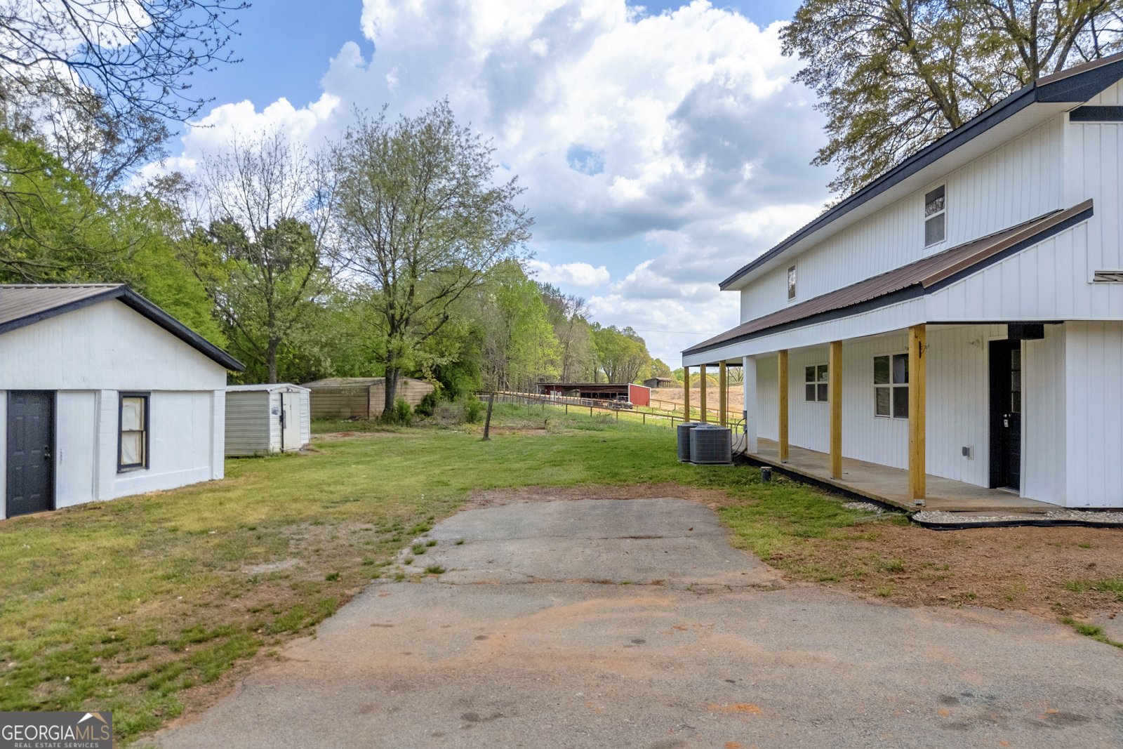 8606 Holly Springs Road Maysville - Photo 10