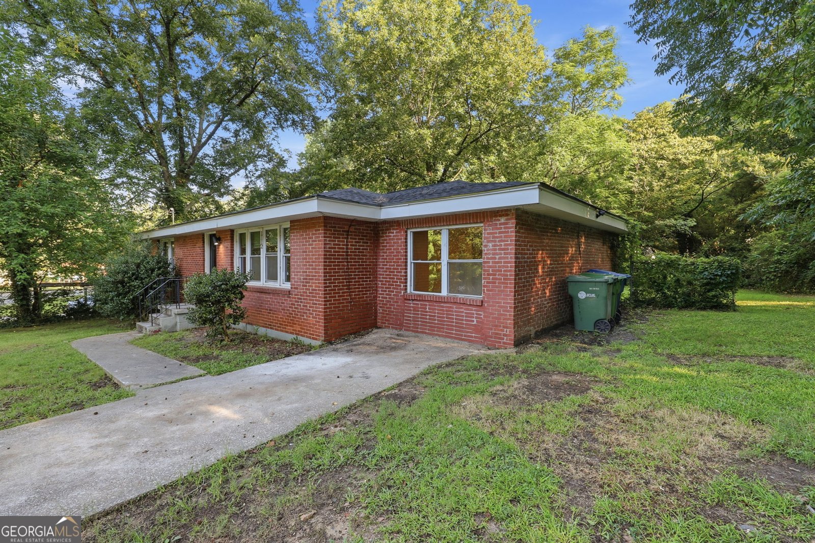 1112 Valley View Road Atlanta - Photo 2