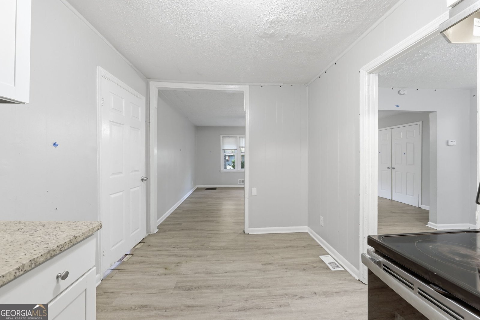 1112 Valley View Road Atlanta - Photo 8