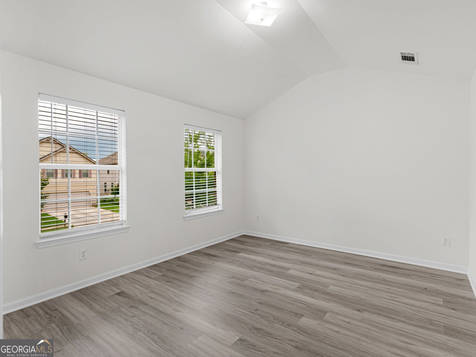 2521 Shropshire Place McDonough - Photo 16