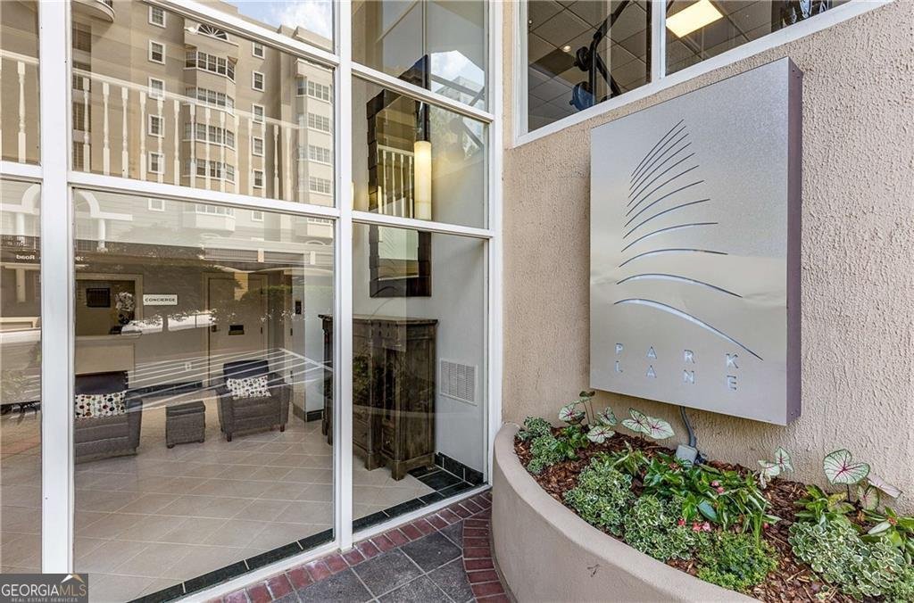 2479 Peachtree Road Atlanta - main photo