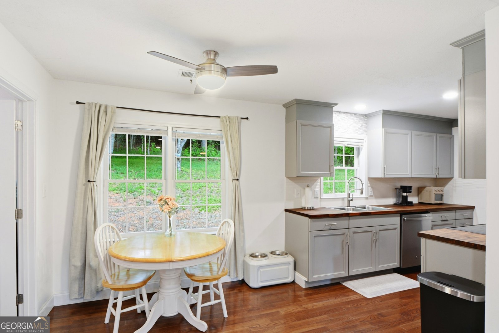 1217 Black Road Cleveland - Photo 11