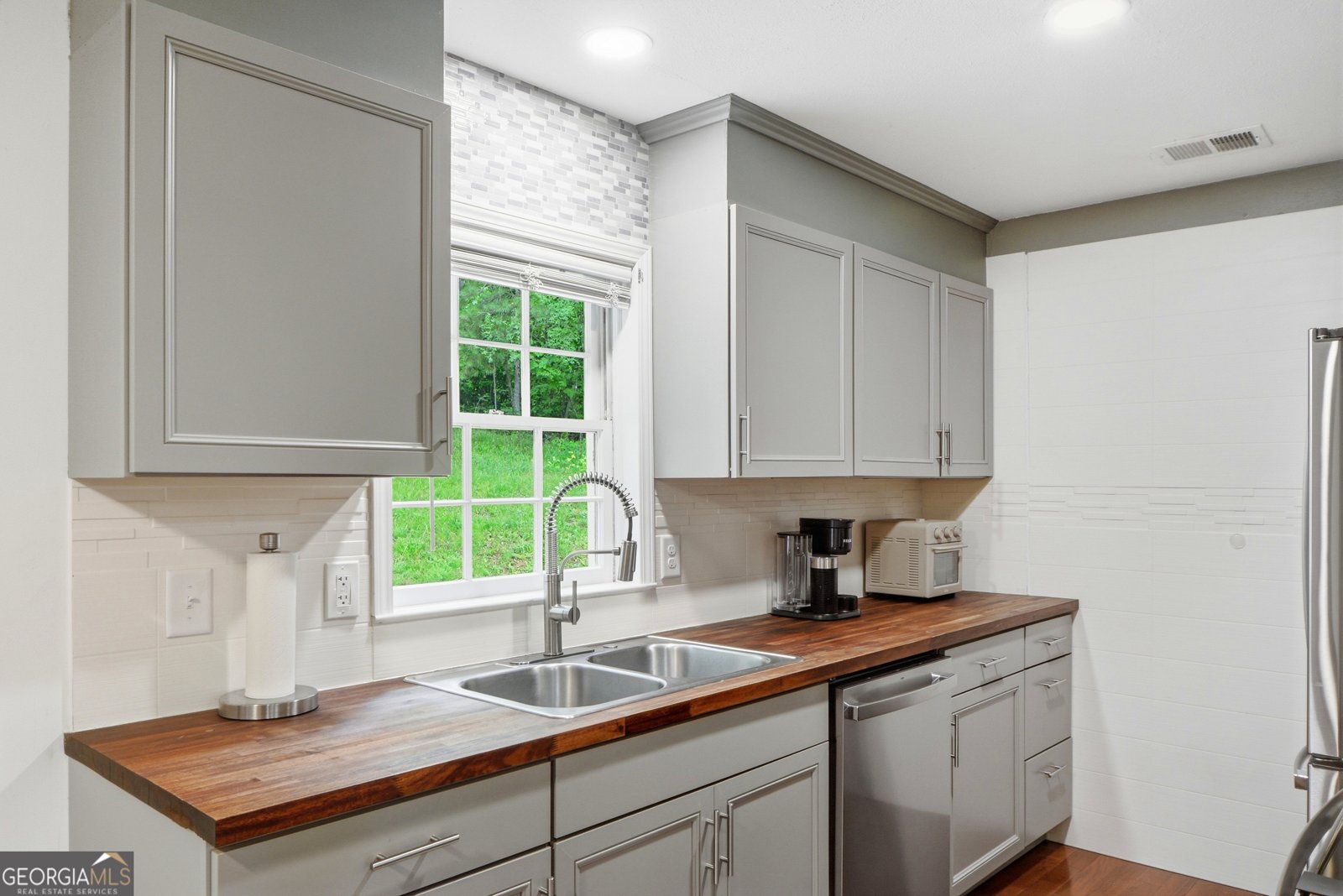 1217 Black Road Cleveland - Photo 14