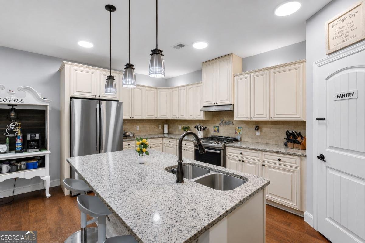 214 Cypress Lakes Drive Bloomingdale - Photo 13