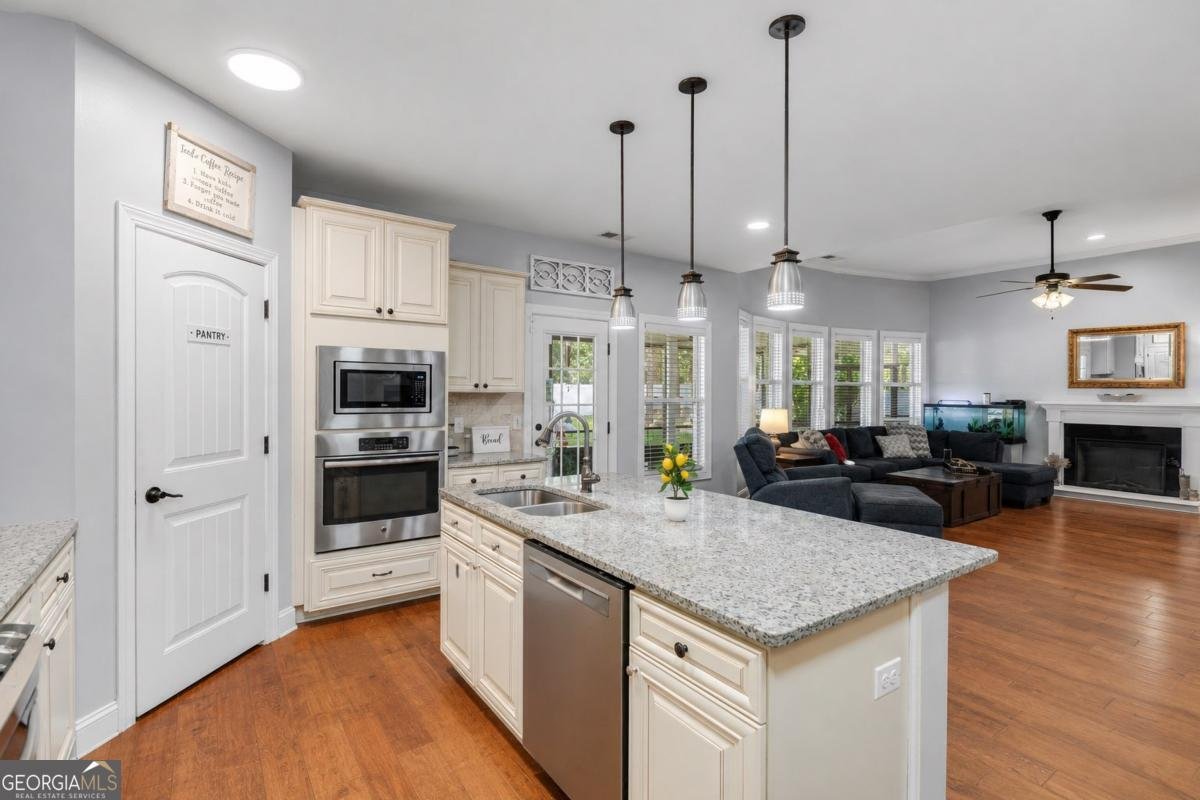 214 Cypress Lakes Drive Bloomingdale - Photo 16