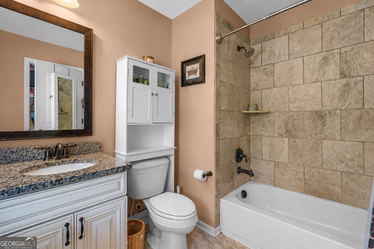 214 Cypress Lakes Drive Bloomingdale - Photo 32