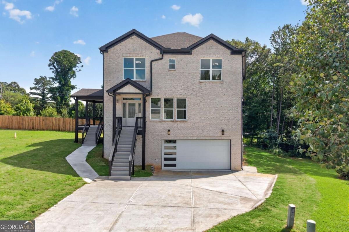210 lacey Loganville - main photo
