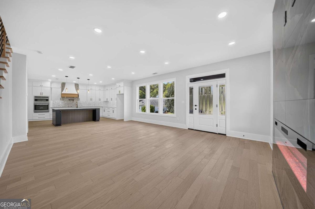 210 lacey Loganville - Photo 12